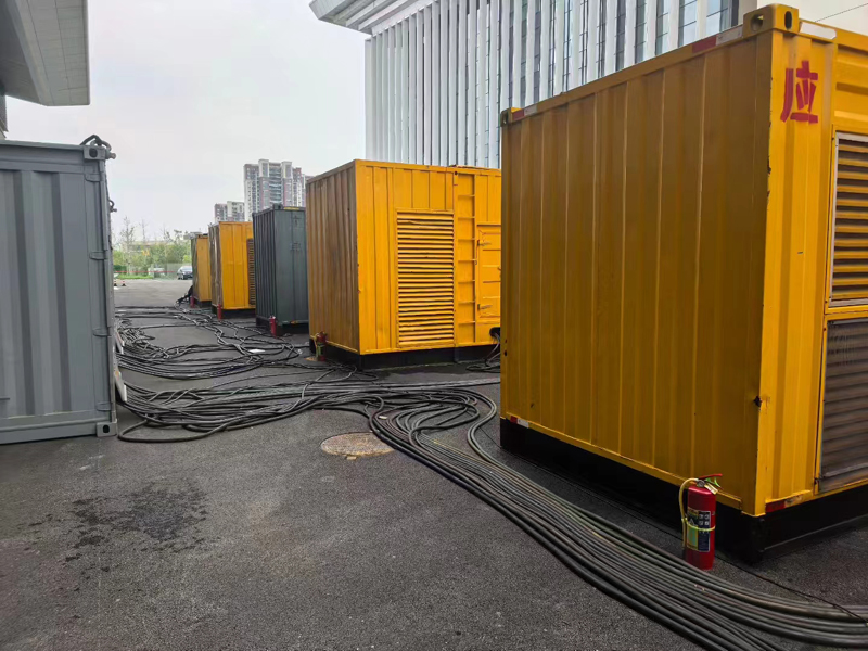 凤凰不同季节柴油发电机组保养有哪些注意事项？