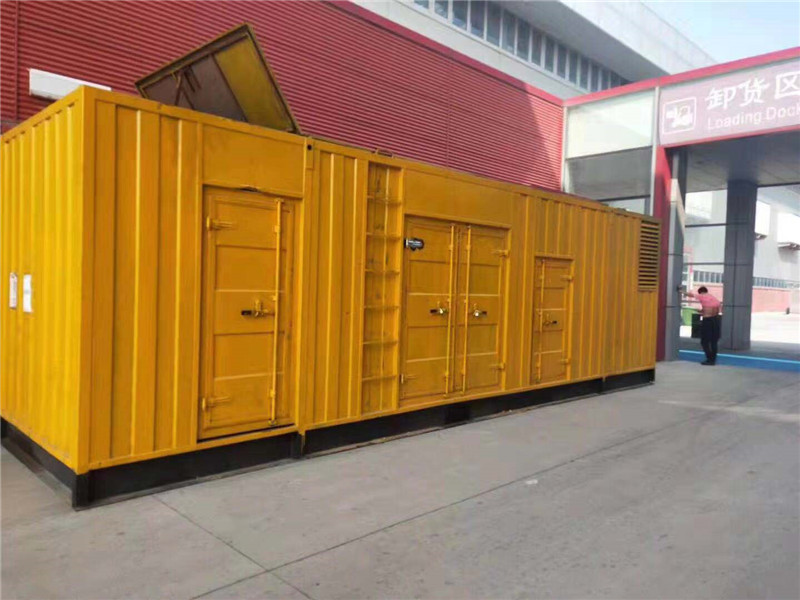 凤凰柴油发电机组预热机油时需要注意哪些安全事项?